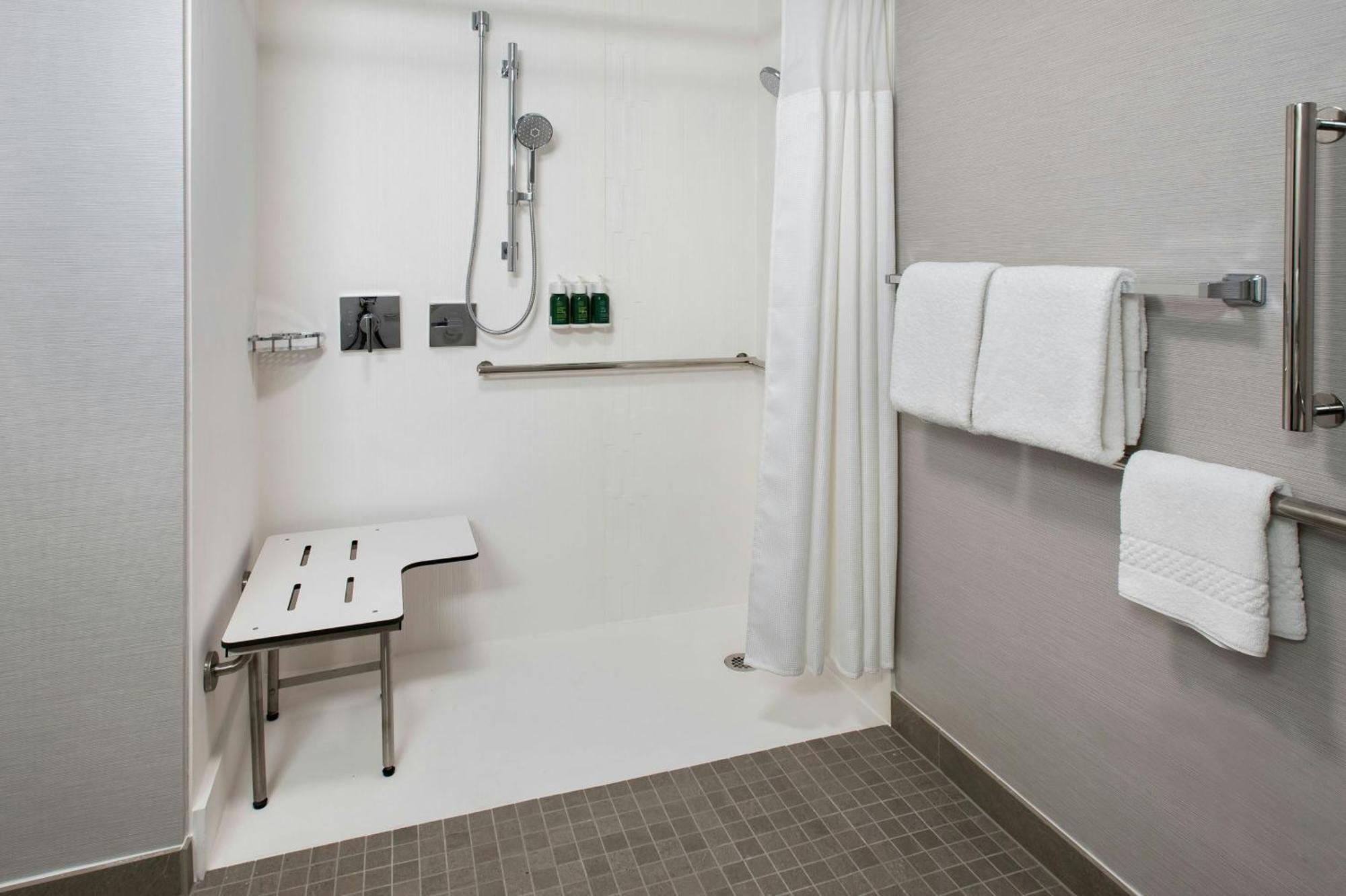 Courtyard By Marriott Silver Spring North/White Oak Extérieur photo