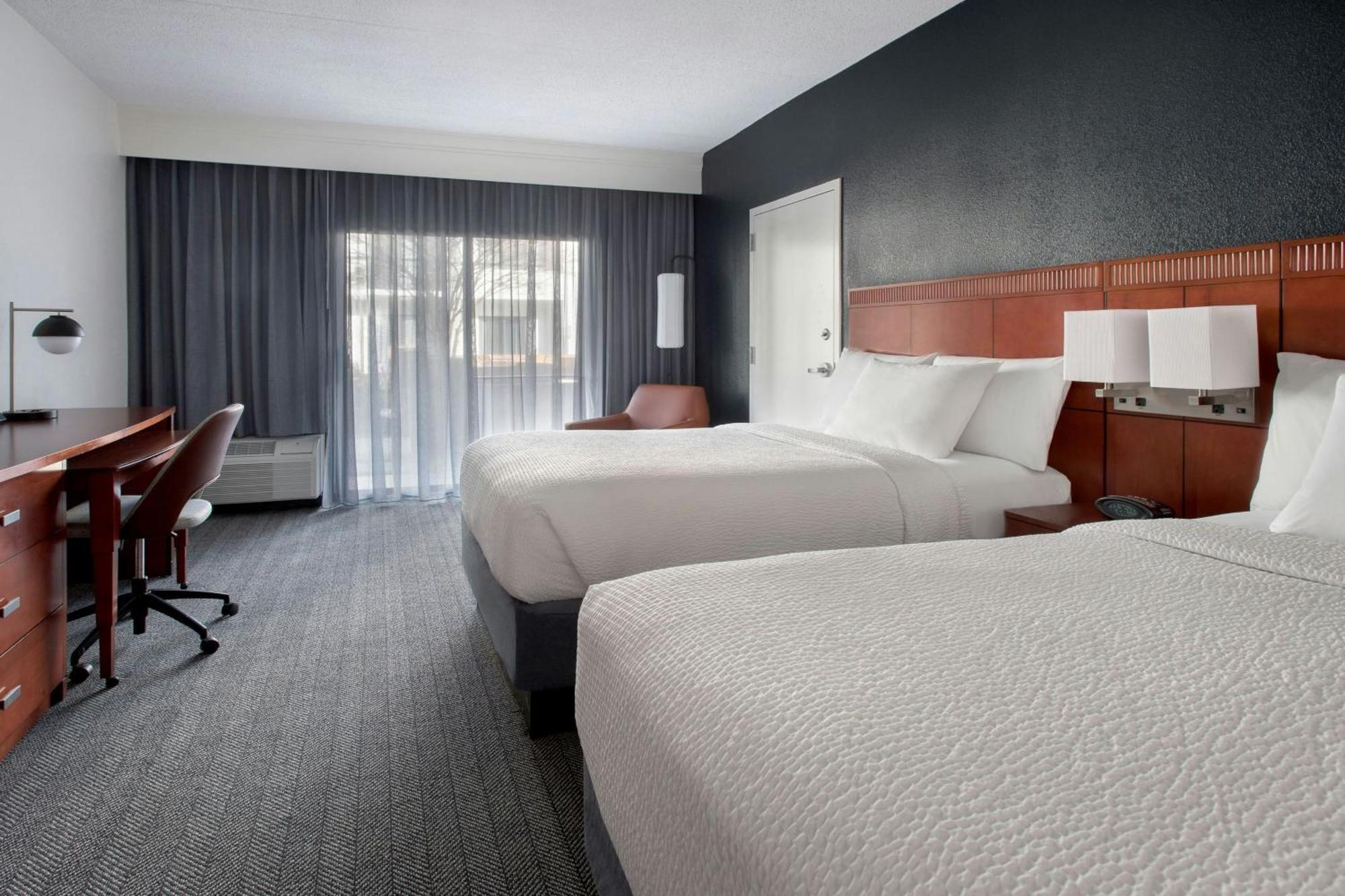 Courtyard By Marriott Silver Spring North/White Oak Extérieur photo