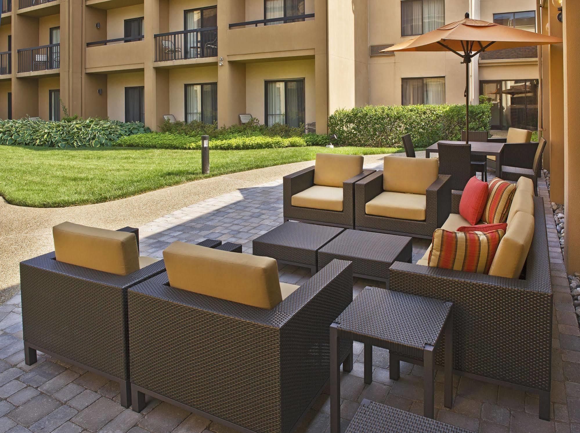 Courtyard By Marriott Silver Spring North/White Oak Extérieur photo